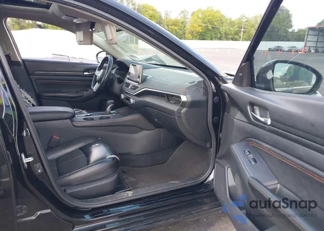 2019 Nissan Altima 2.5 Sr z USA, uszkodzony, nr VIN 1N4BL4CV4KC176104